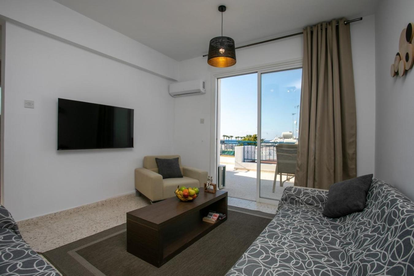 Horizon-amazing Location, Sea&nature View, 2br,large Balcony *